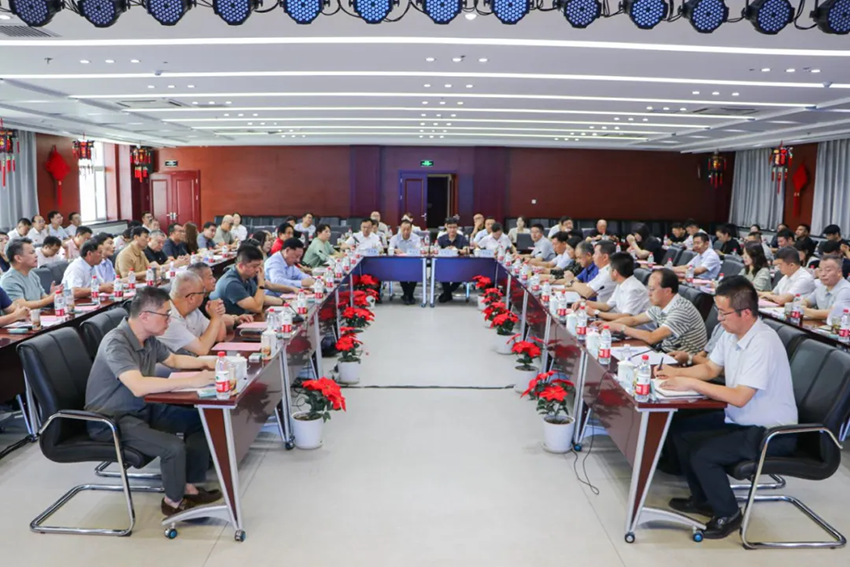 中国医药物资协会到甘肃药业集团座谈交流